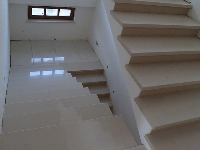 Облицовка бетонной лестницы. Фото 2