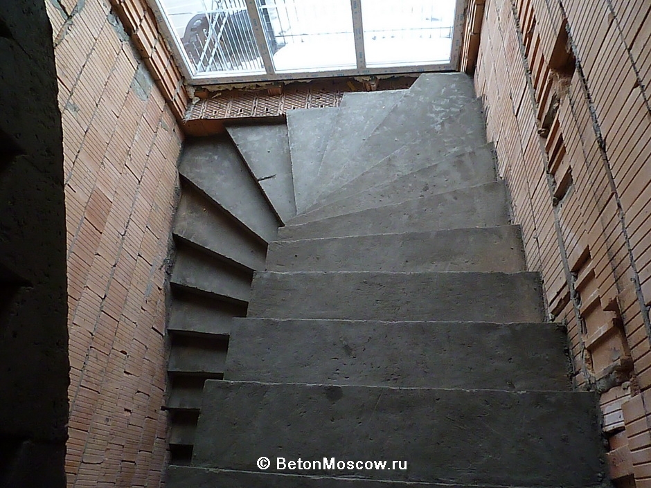 Лестница бетонная в городе Балашиха. Фото 2