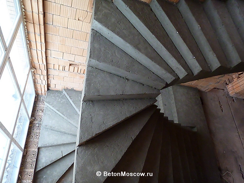 Лестница бетонная в городе Балашиха. Фото 5