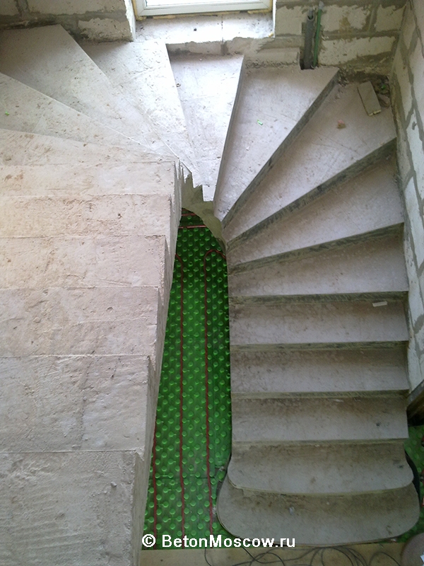 Лестница из железобетона в посёлке Белое озеро. Фото 10