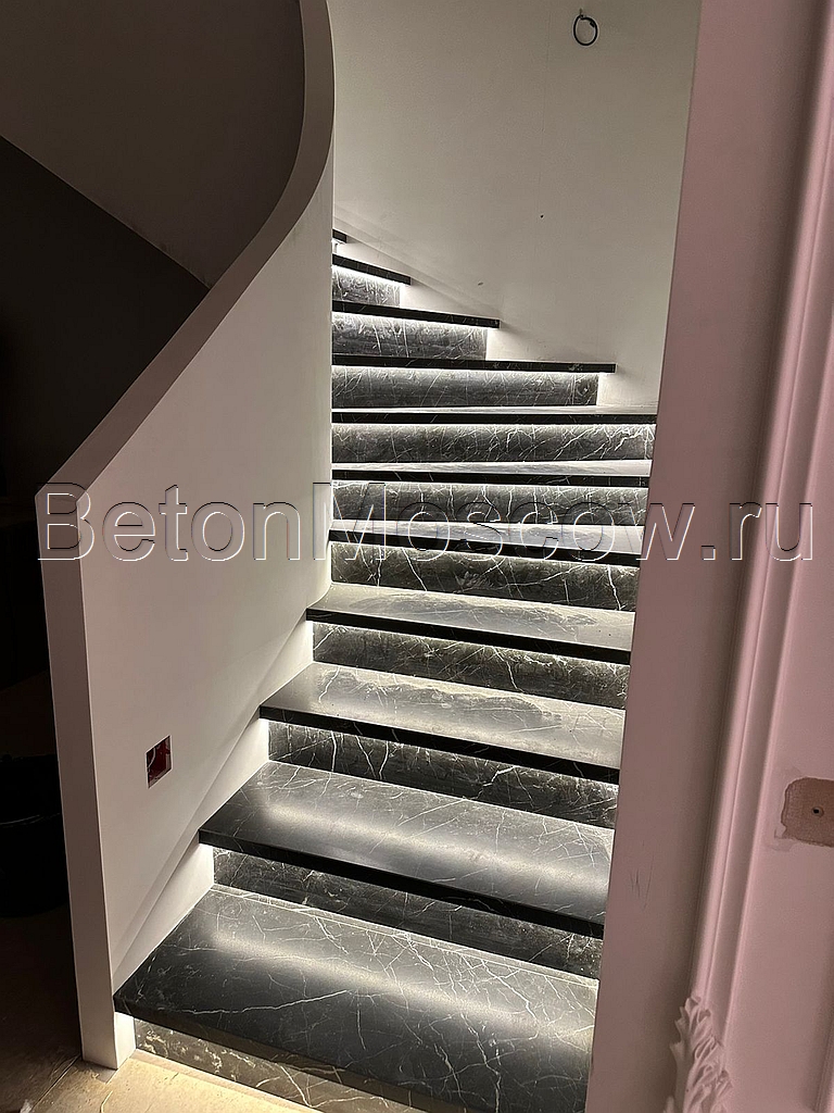 Монолитная лестница (Апрелевка). Фото 1