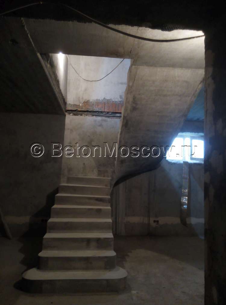 Бетонная лестница (Долгопрудный). Фото 1