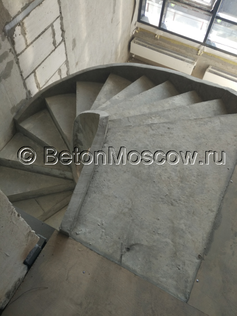 Бетонная монолитная лестница (ЖК Имераторские Мытищи). Фото 1