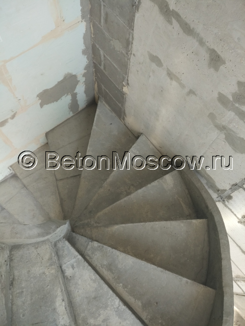 Бетонная монолитная лестница (ЖК Имераторские Мытищи). Фото 5