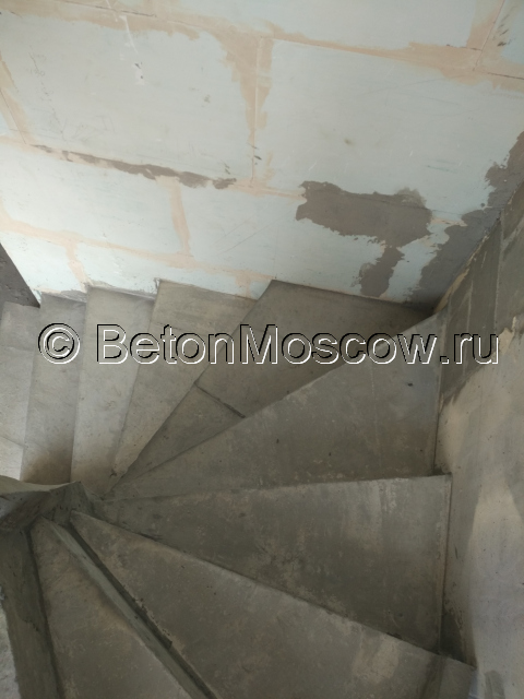Бетонная монолитная лестница (ЖК Имераторские Мытищи). Фото 6