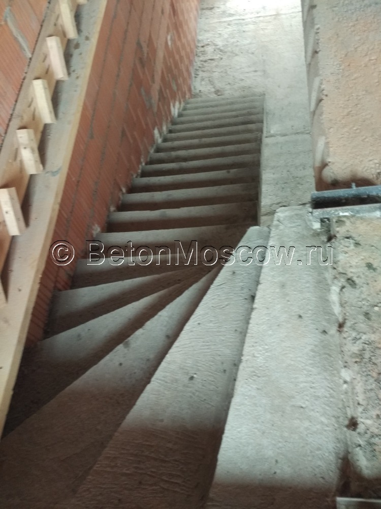 Бетонная монолитная лестница (КП Кембридж). Фото 4
