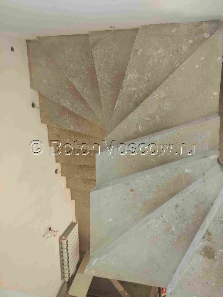 Бетонная монолитная лестница (Ламоново). Фото 3