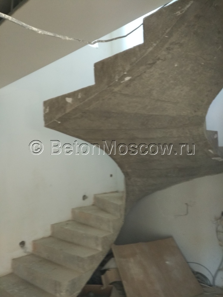 Бетонная монолитная лестница (Ламоново). Фото 5