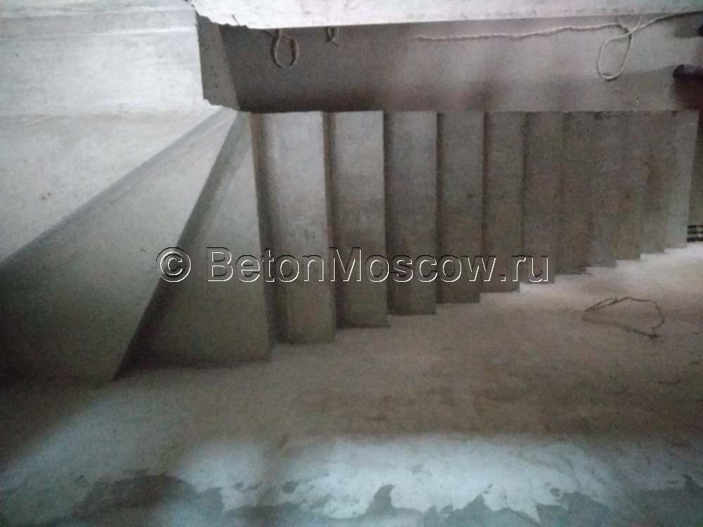 Бетонная монолитная лестница (Лешково ). Фото 10