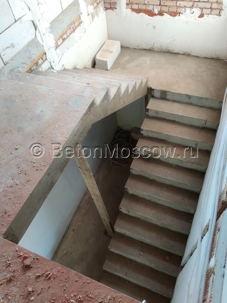 Бетонная монолитная лестница (Лешково ). Фото 4