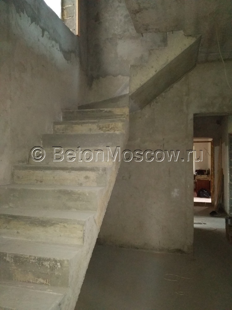 Бетонная монолитная лестница (Лешково ). Фото 7