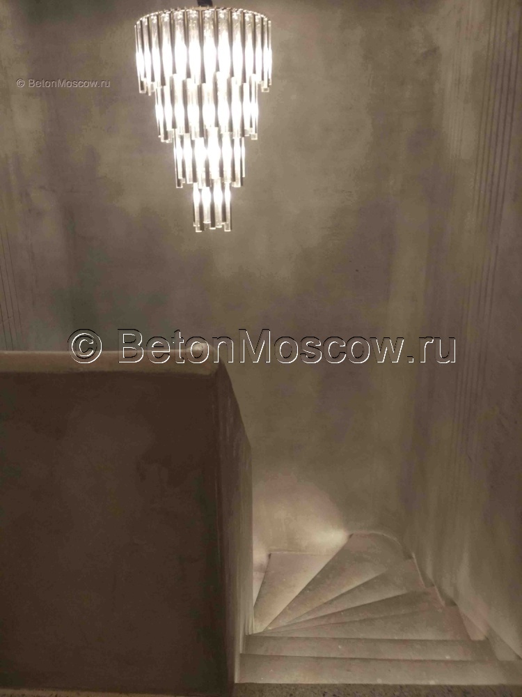 Бетонная лестница с подсветкой (Москва). Фото 2