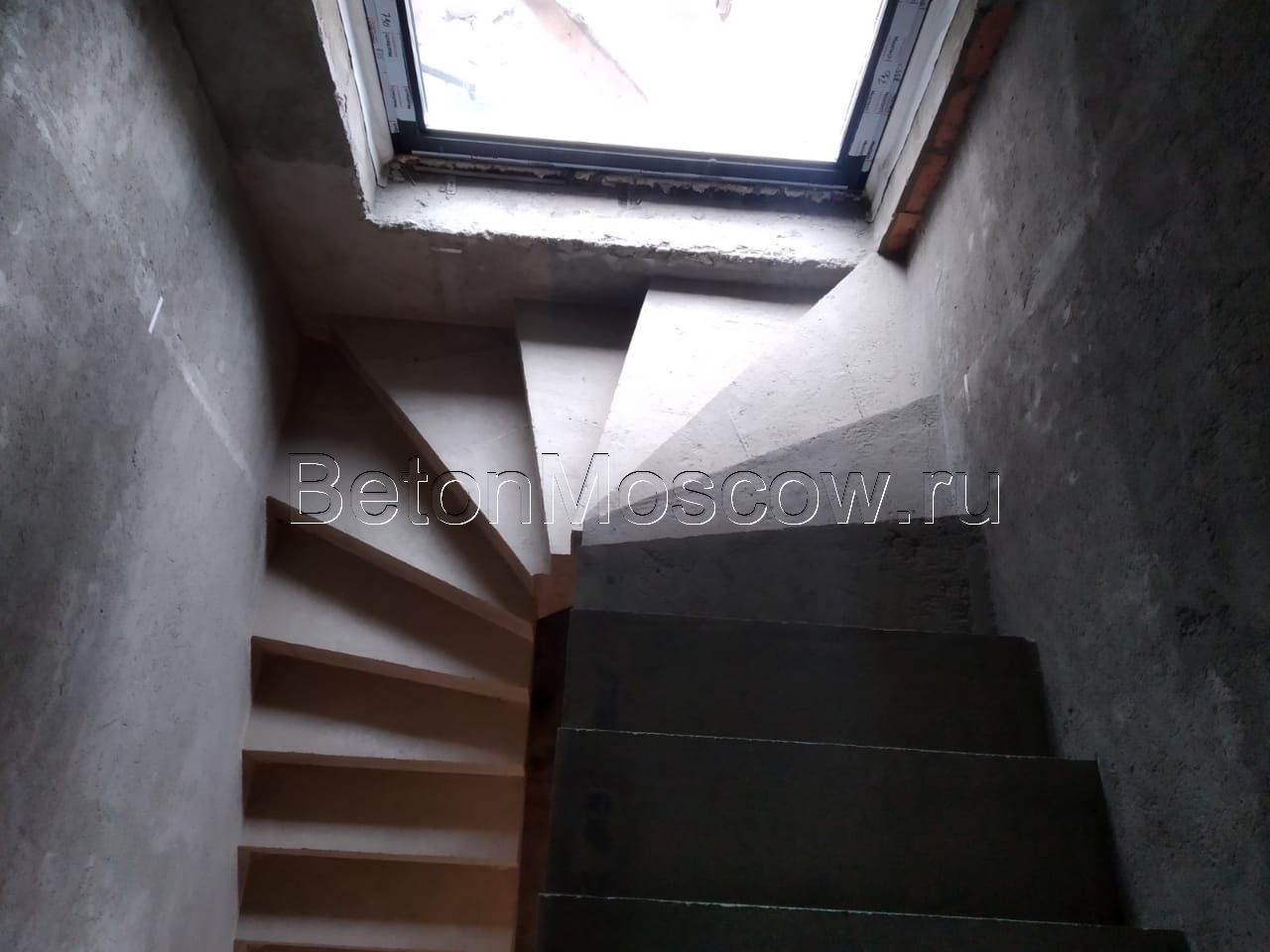 Бетонная лестница маршевая зеркальная (КП Европа 3). Фото 8