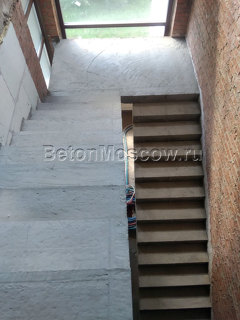 Монолитная лестница (Москва). Фото 5