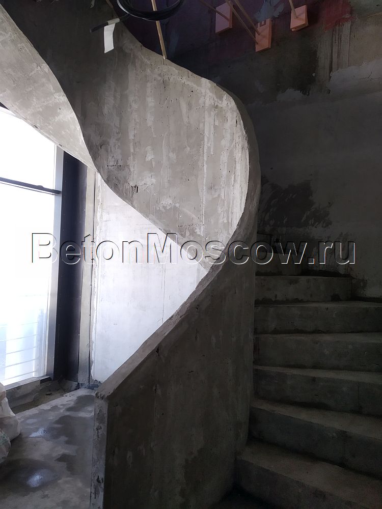 Бетонная лестница забежная (м. Ясенево). Фото 1