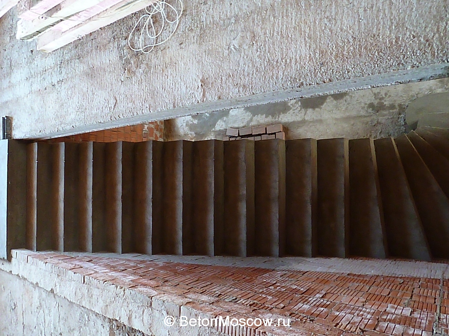 Лестница из бетона в деревне Борки. Фото 9