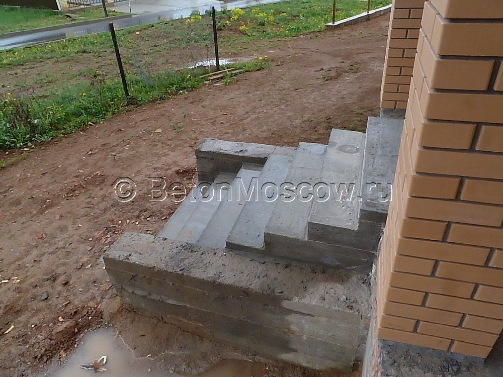Лестница в посёлке Цветочная. Фото 7