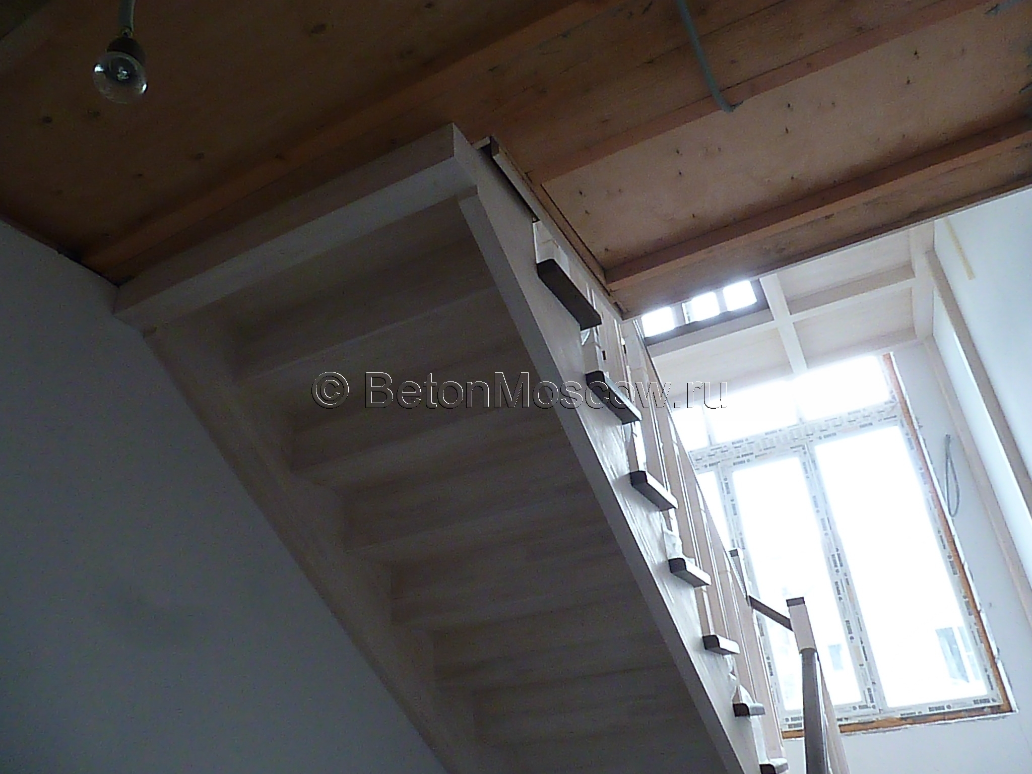 Деревянная лестница. Фото 6