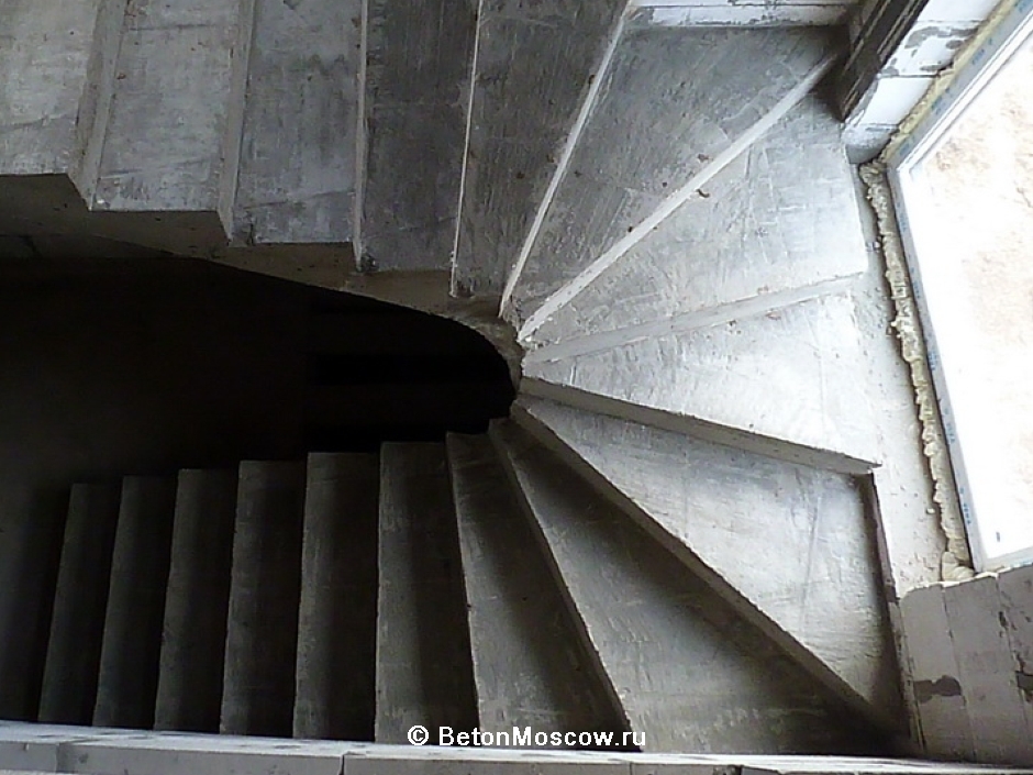 Лестница бетонная в посёлке Ананино. Фото 4
