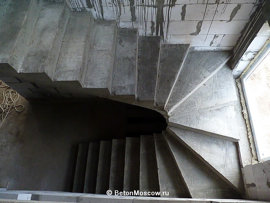 Лестница бетонная в посёлке Ананино. Фото 5