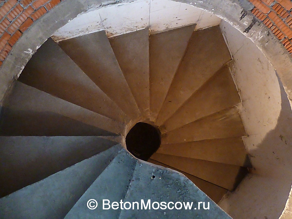 Лестница в посёлке Кружева. Фото 1