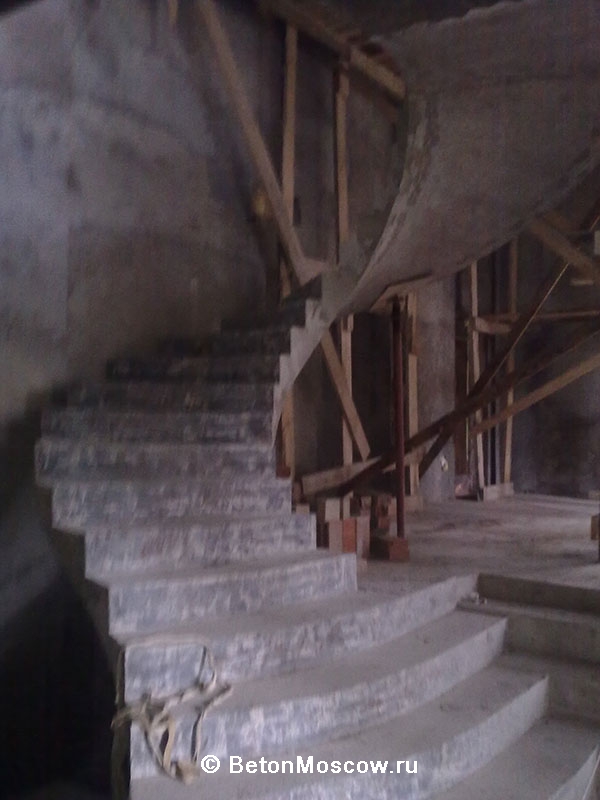 Лестница в посёлке Лесной. Фото 5