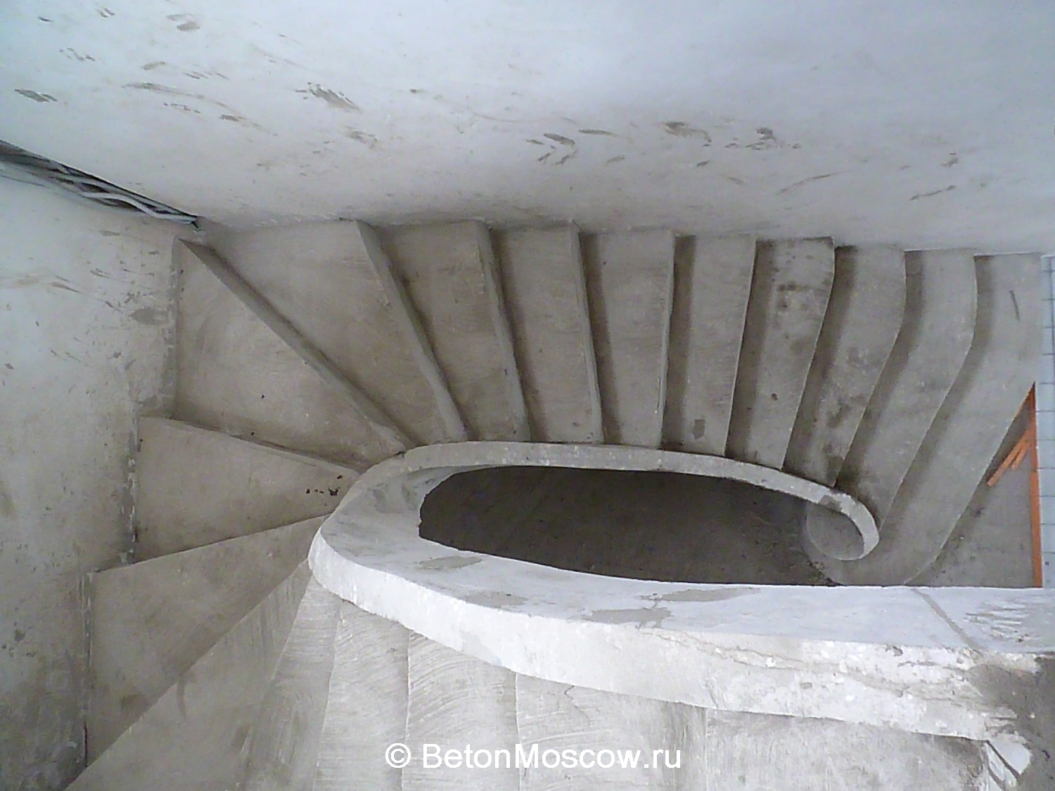 Монолитная бетонная лестница в посёлке Мери. Фото 10