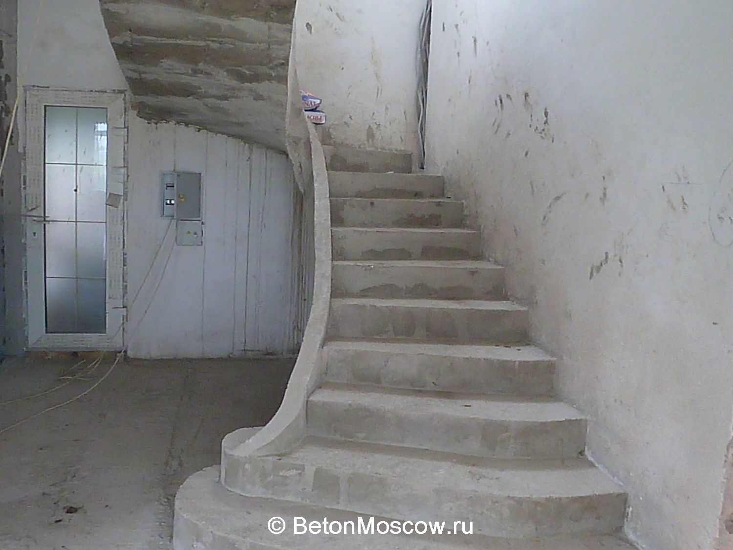 Монолитная бетонная лестница в посёлке Мери. Фото 2