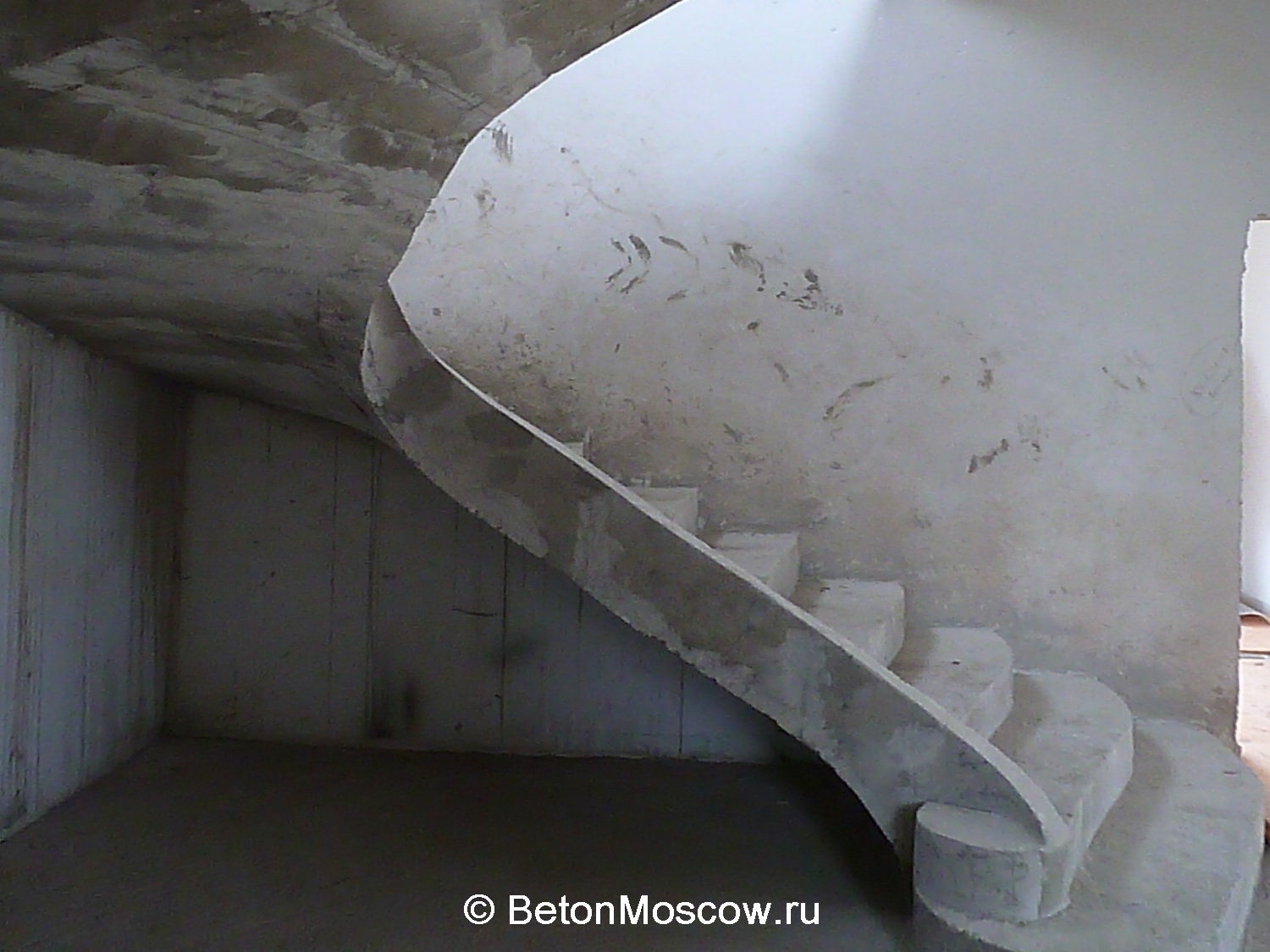 Монолитная бетонная лестница в посёлке Мери. Фото 4