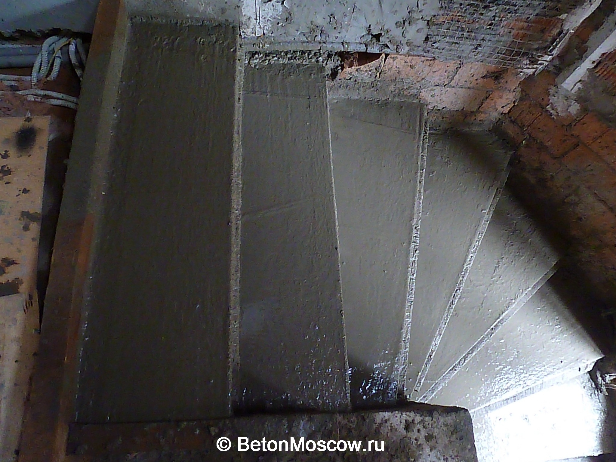 Монолитная бетонная лестница в посёлке Ольгино. Фото 8
