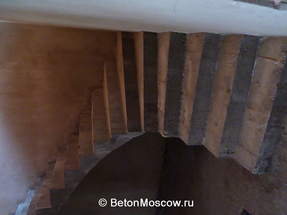 Лестница в посёлке Пестово. Фото 5