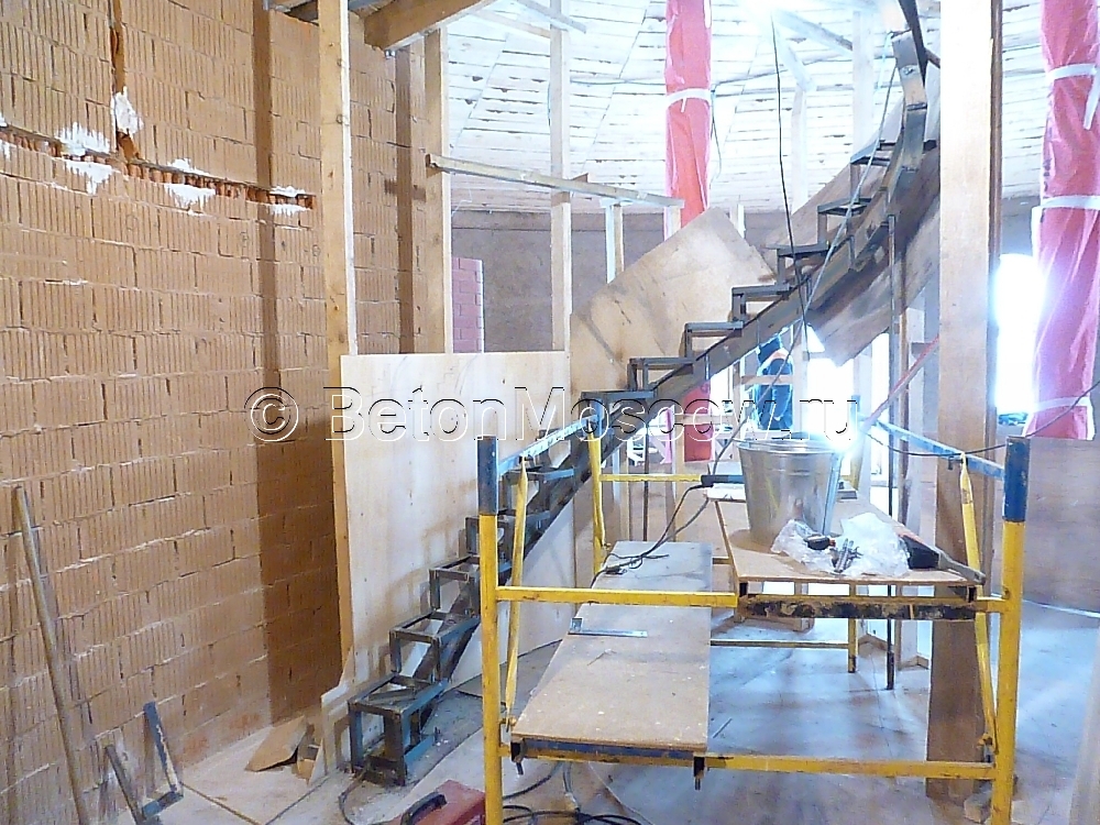 Изготовление лестницы в коттеджном посёлке Повадино. Фото 6