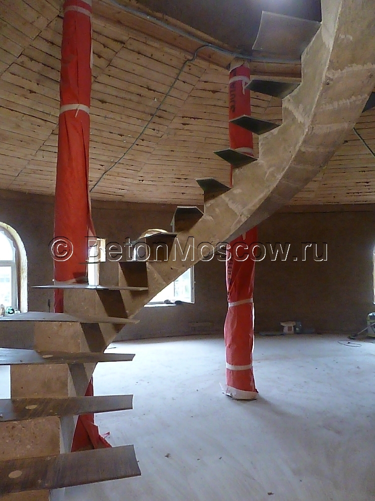 Лестница в посёлке Повадино. Фото 10