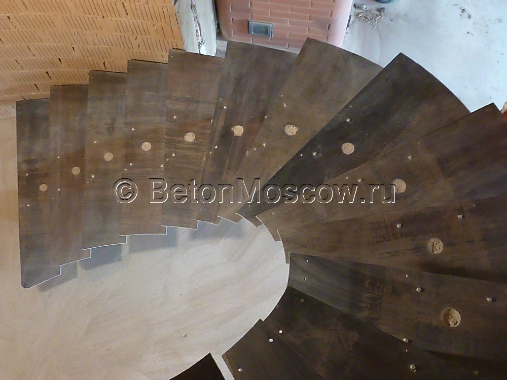 Лестница в посёлке Повадино. Фото 5