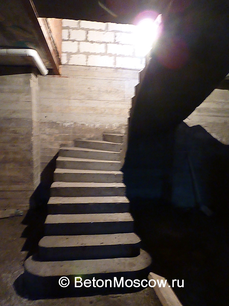 Лестница бетонная в посёлке Сиеста. Фото 13