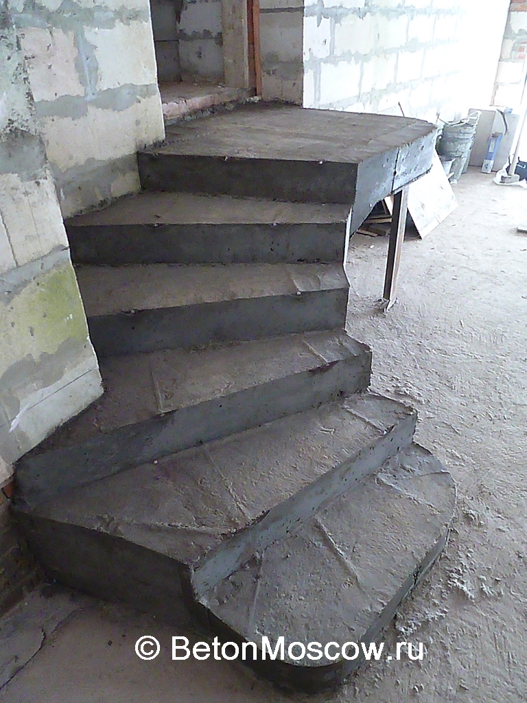Лестница бетонная в посёлке Сиеста. Фото 14