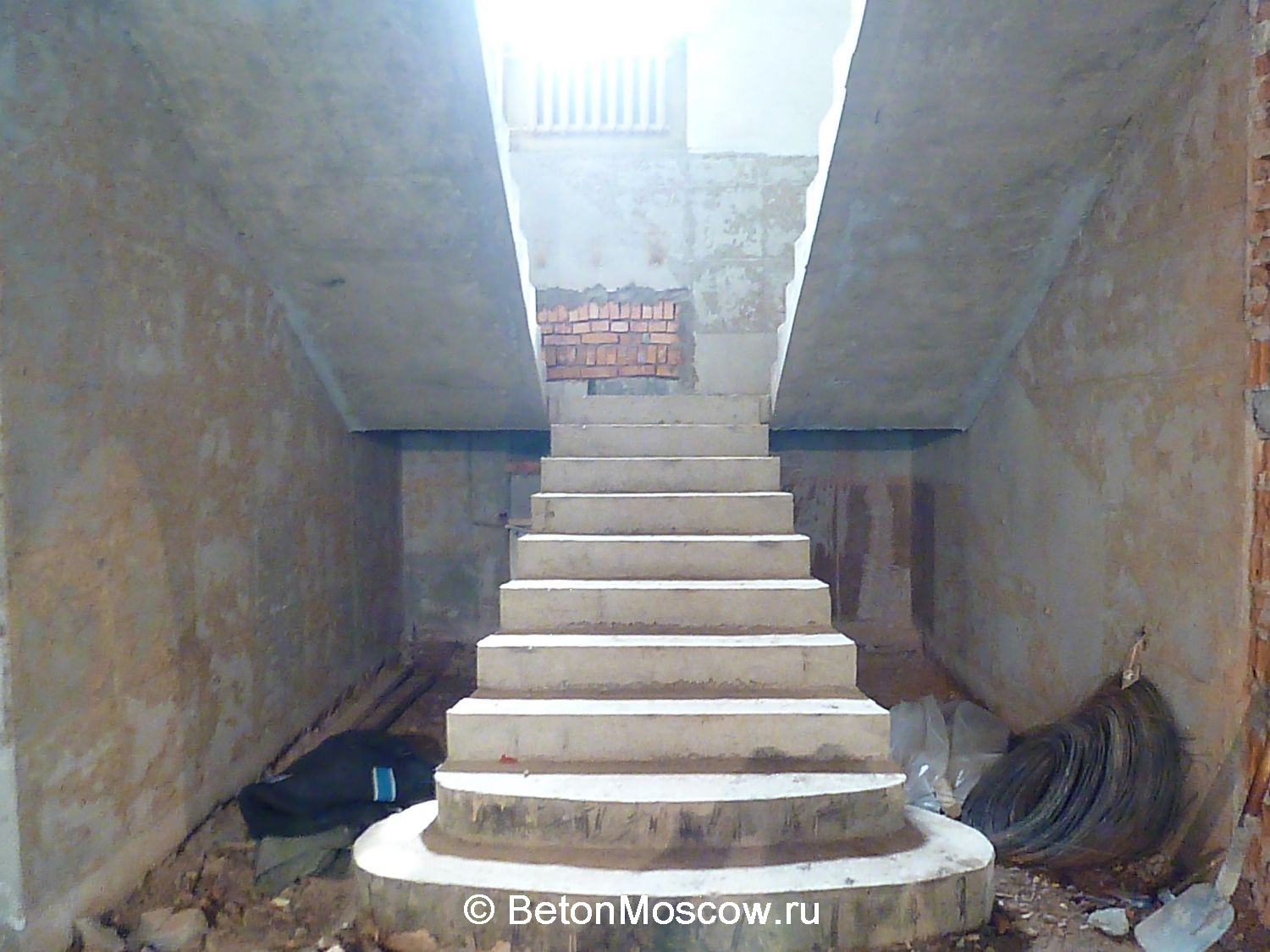 Монолитная бетонная лестница в СНТ Творчество. Фото 1