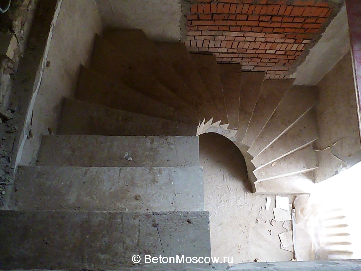 Монолитная бетонная лестница в СНТ Творчество. Фото 7