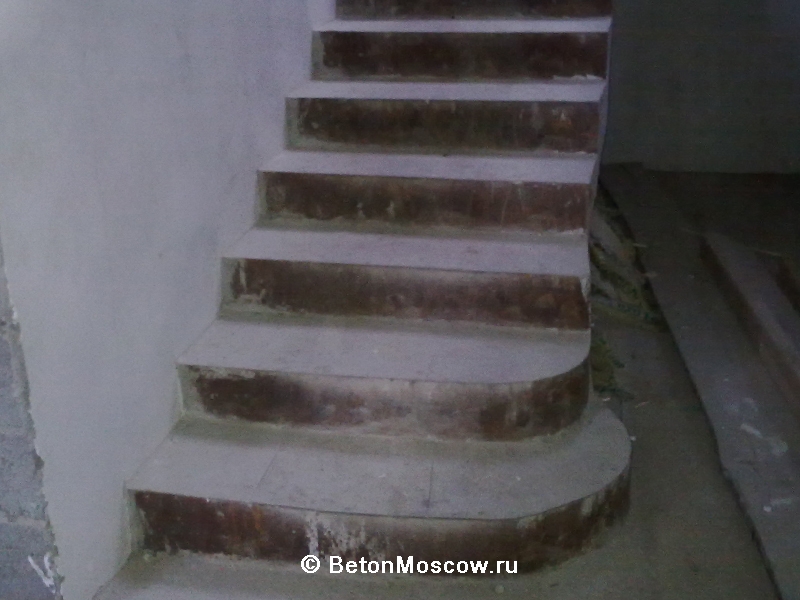 Лестница из железобетона в посёлке Вик. Фото 3