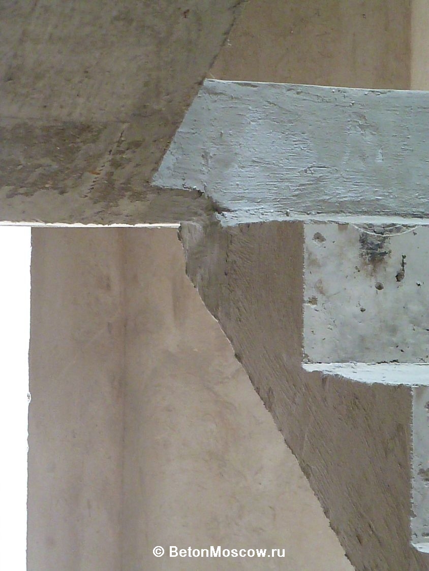 Лестница из бетона в посёлке Идиллия. Фото 3