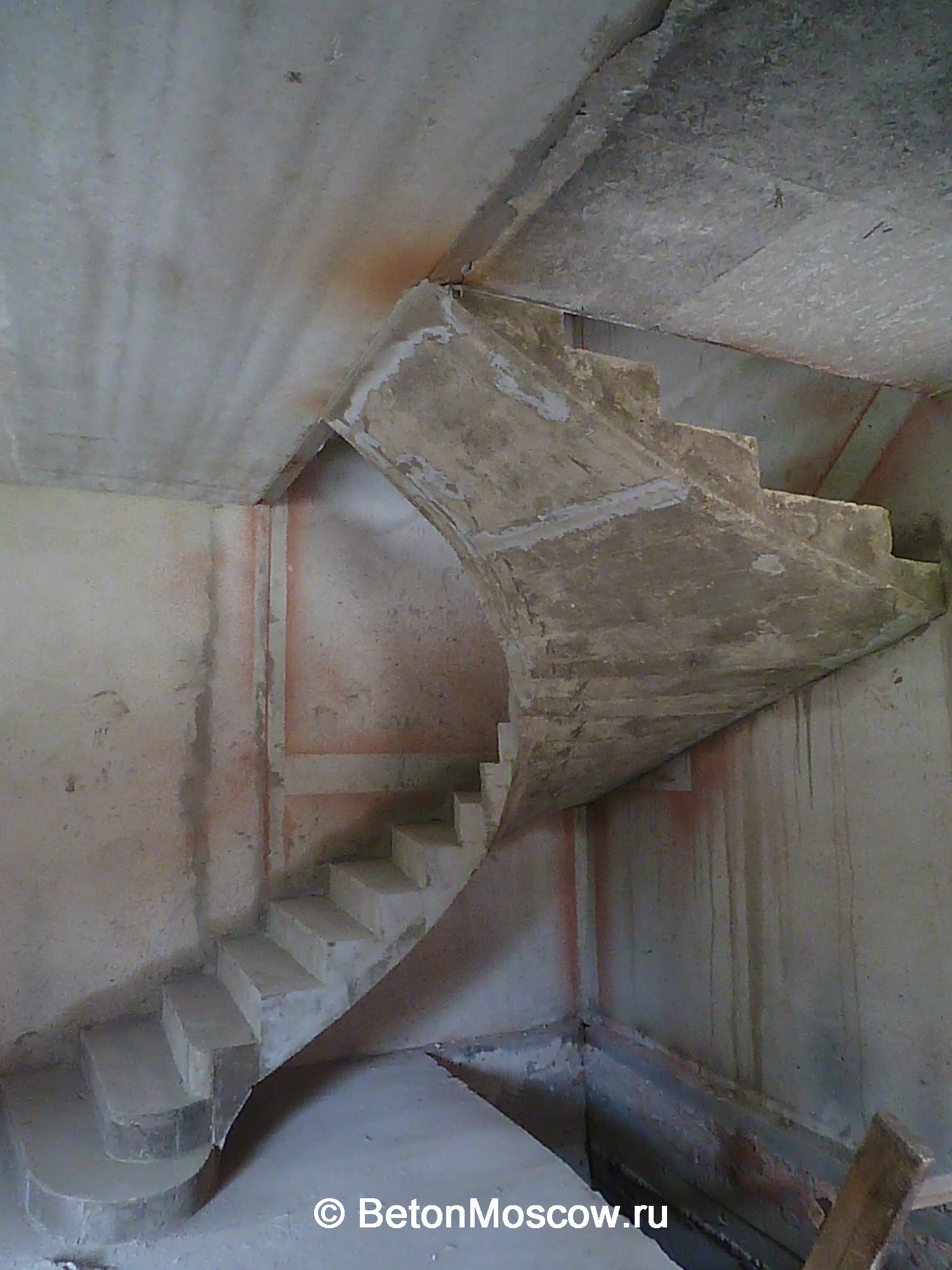 Лестница из бетона в посёлке ЖК Жемчужина Коренево. Фото 10