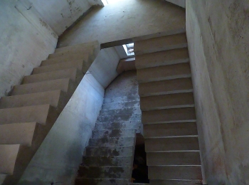 Лестница бетонная в коттеджном посёлке Королевские сосны