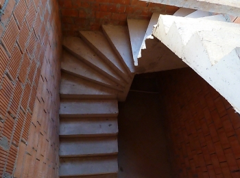 Лестница бетонная в посёлке Берёзка