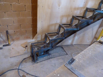 Изготовление лестницы в коттеджном посёлке Повадино
